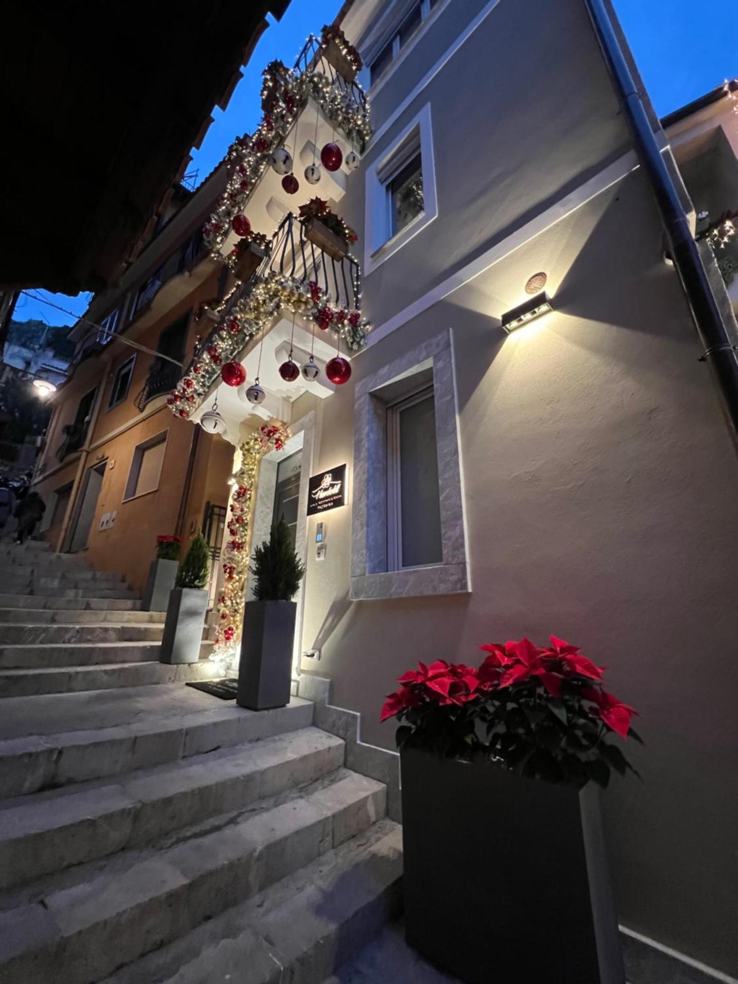 Humboldt Luxury Apartment & Rooms Taormina Exterior photo